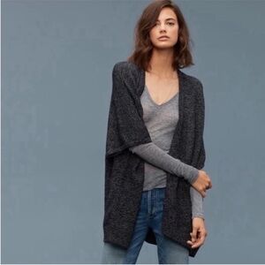 Community Ionic Cape